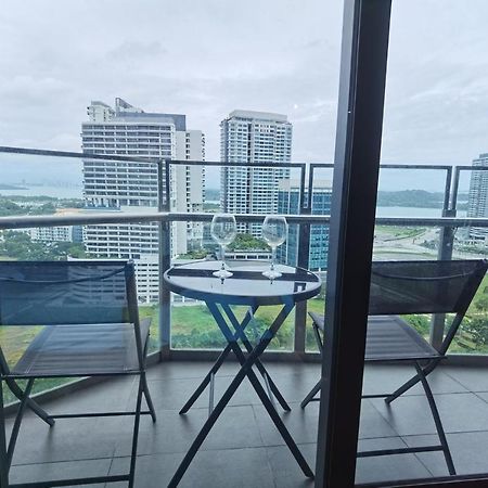 Almas Puteri Harbour Apartment Нусаджая Екстериор снимка