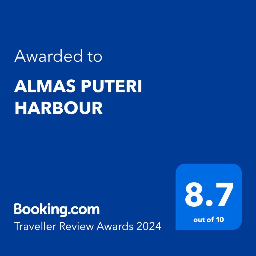 Almas Puteri Harbour Apartment Нусаджая Екстериор снимка