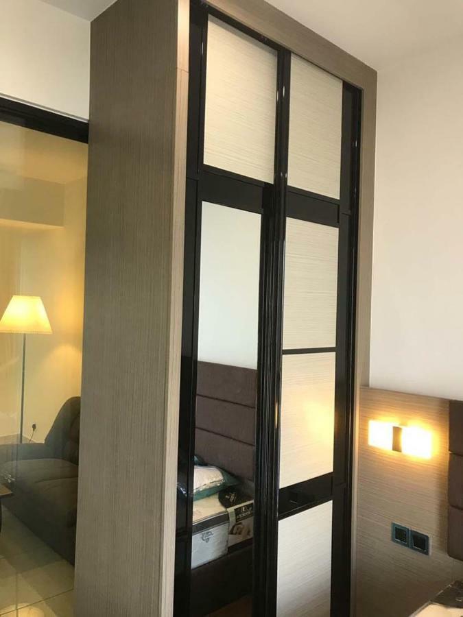Almas Puteri Harbour Apartment Нусаджая Екстериор снимка