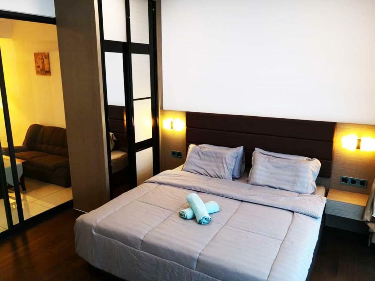 Almas Puteri Harbour Apartment Нусаджая Екстериор снимка